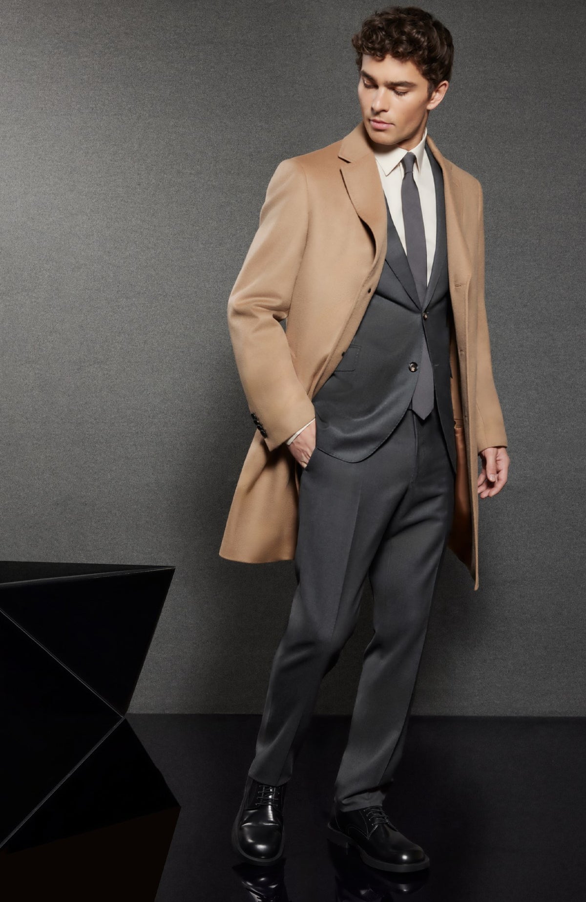 St. Pierre Lightweight Cashmere Topcoat in Camel